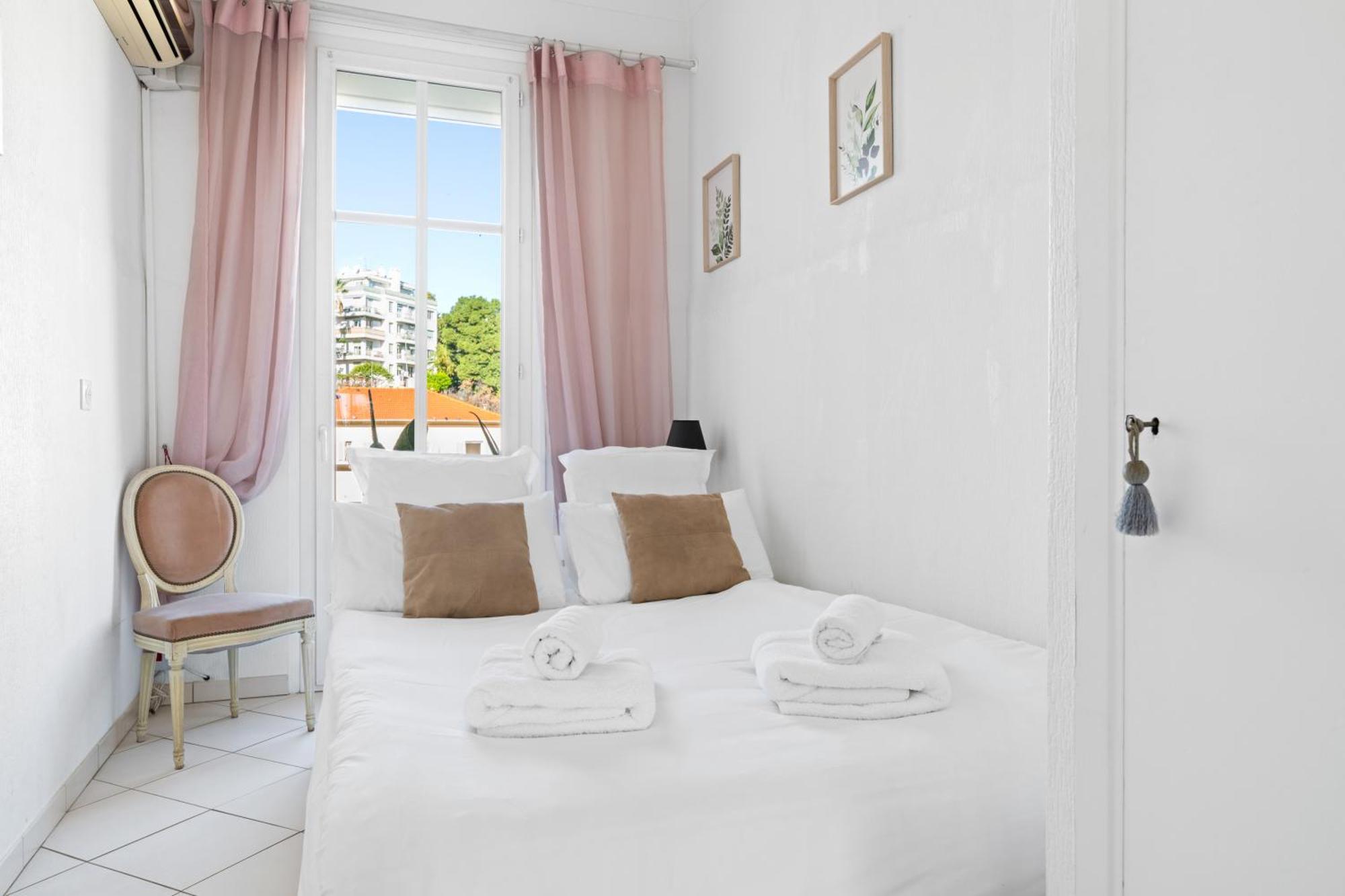 Sunlight Properties - "Maryland " - Sea Front Ницца Экстерьер фото